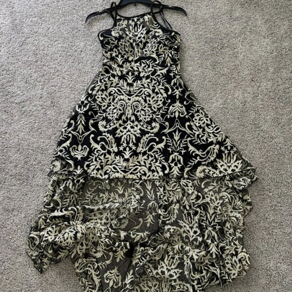 Xtraordinary Embroidered Tulle Dramatic High-Low Dress Black/Gold Size 5 - Picture 1 of 12